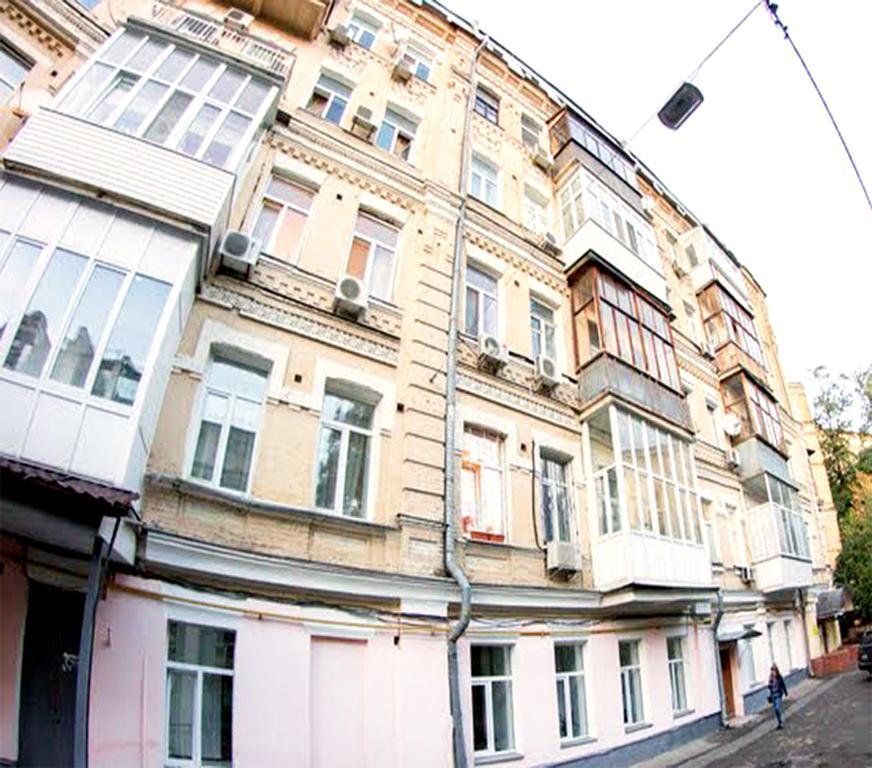 Status Guesthouse Kiev Extérieur photo