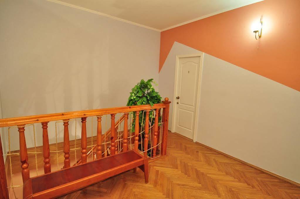 Status Guesthouse Kiev Extérieur photo